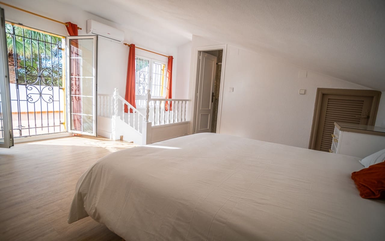 3 bedroom Villa for sale in Villamartin with pool - € 299,500 (Ref: 9416172)