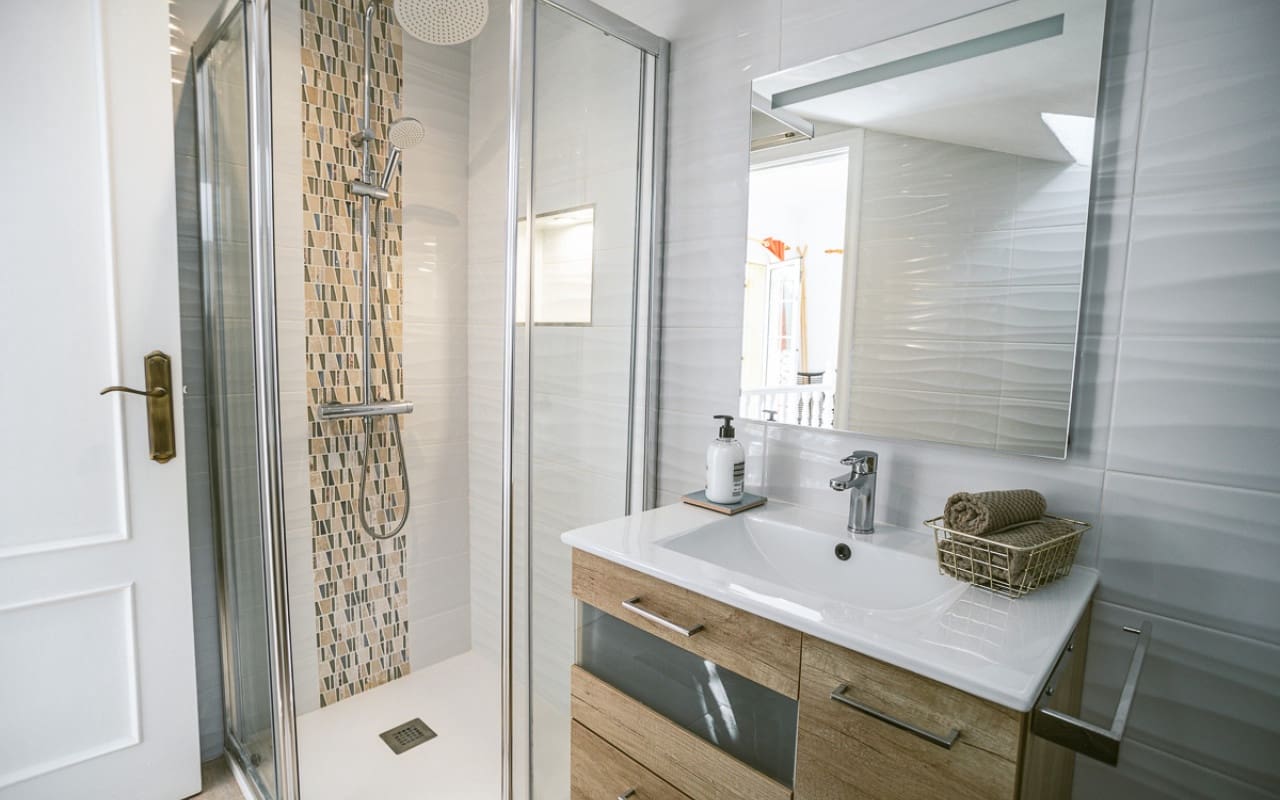 3 bedroom Villa for sale in Villamartin with pool - € 299,500 (Ref: 9416172)