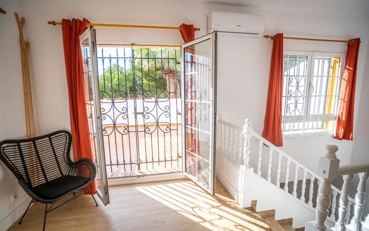 3 bedroom Villa for sale in Villamartin with pool - € 299,500 (Ref: 9416172)