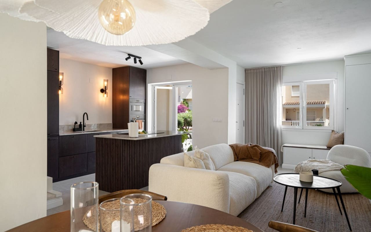 2 bedroom Townhouse for sale in Los Altos with pool - € 279,000 (Ref: 9416179)