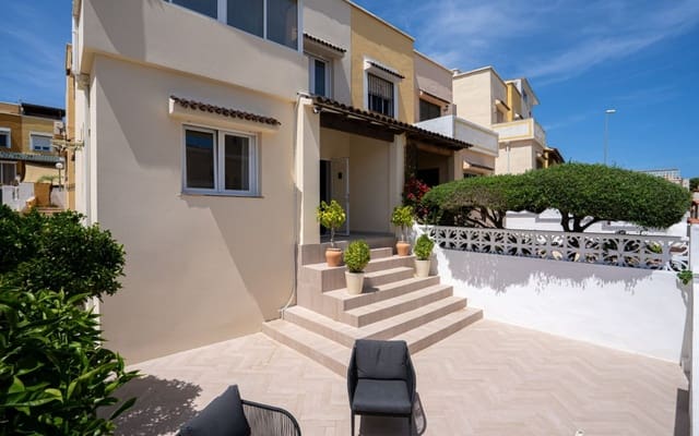 2 bedroom Townhouse for sale in Los Altos with pool - € 279,000 (Ref: 9416179)