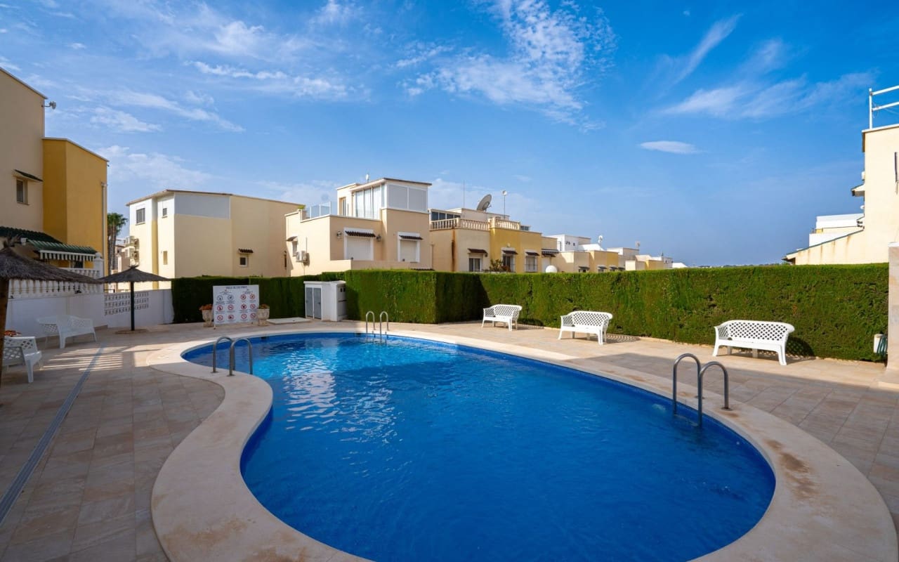 2 bedroom Townhouse for sale in Los Altos with pool - € 279,000 (Ref: 9416179)