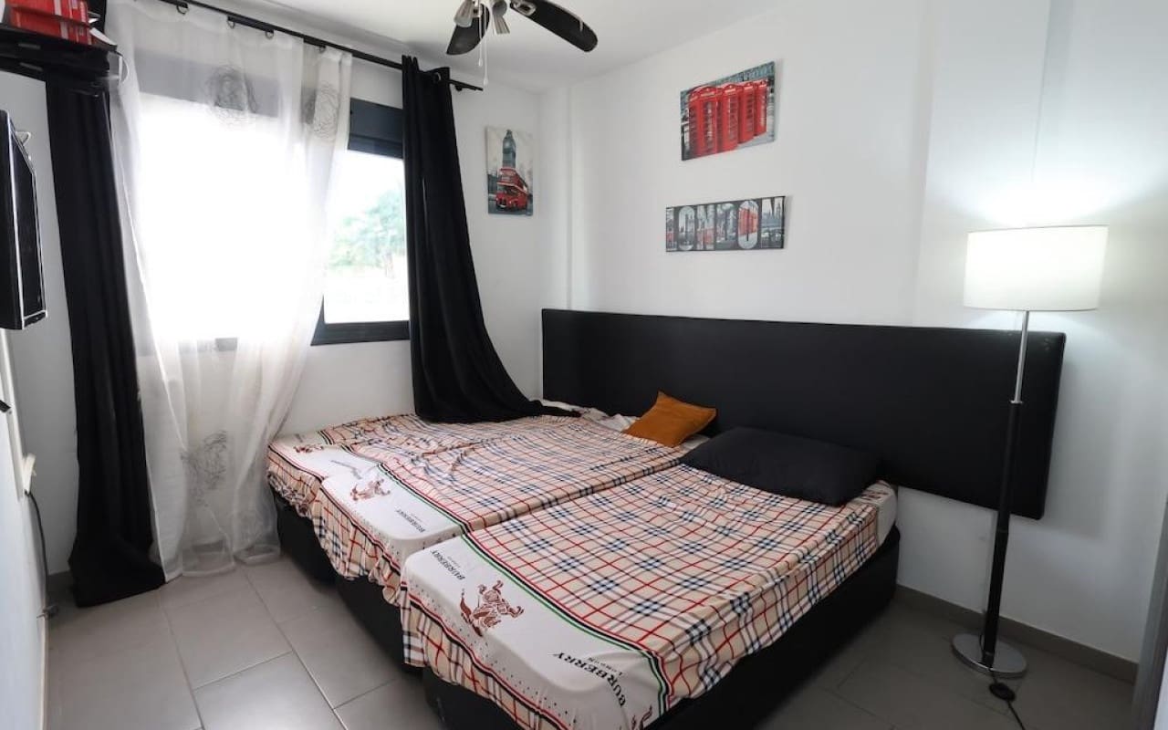 2 soveværelse Bungalow til salg i La Zenia med swimmingpool - € 289.000 (Ref: 9416180)