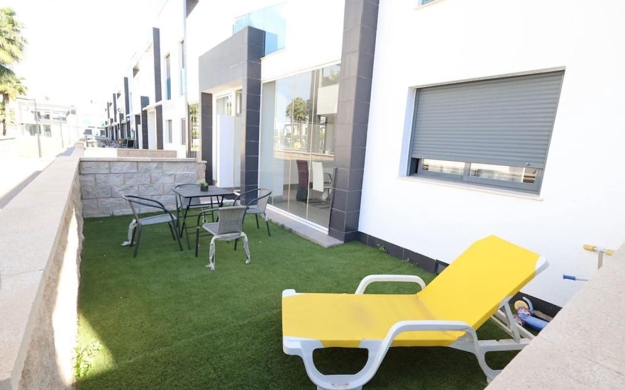 2 soveværelse Bungalow til salg i La Zenia med swimmingpool - € 289.000 (Ref: 9416180)