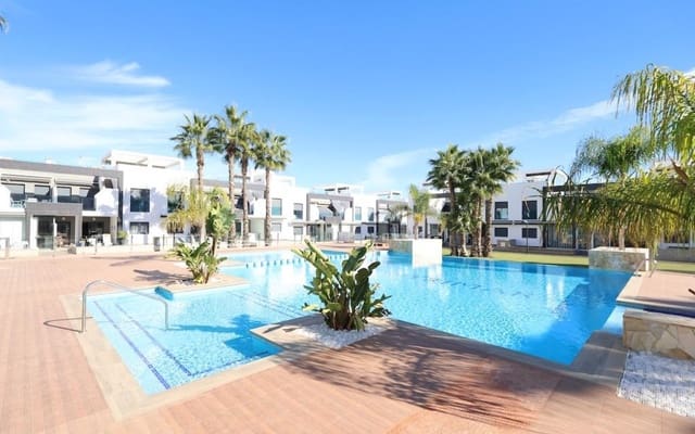 2 soveværelse Bungalow til salg i La Zenia, Orihuela med swimmingpool - € 289.000 (Ref: 9416180)