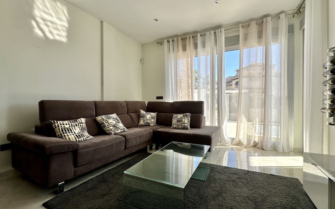 3 soveværelse Villa til salg i Orihuela Costa med swimmingpool - € 389.000 (Ref: 9421556)