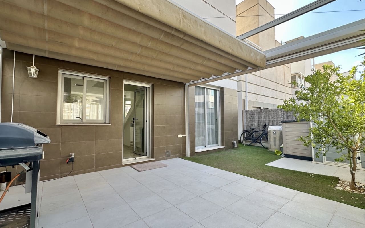 3 soveværelse Villa til salg i Orihuela Costa med swimmingpool - € 389.000 (Ref: 9421556)