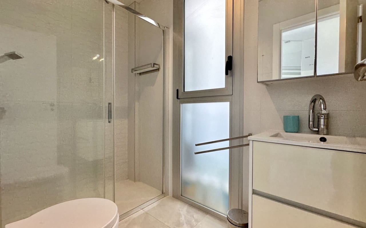 3 soveværelse Villa til salg i Orihuela Costa med swimmingpool - € 389.000 (Ref: 9421556)