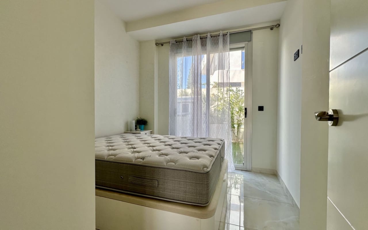 3 soveværelse Villa til salg i Orihuela Costa med swimmingpool - € 389.000 (Ref: 9421556)