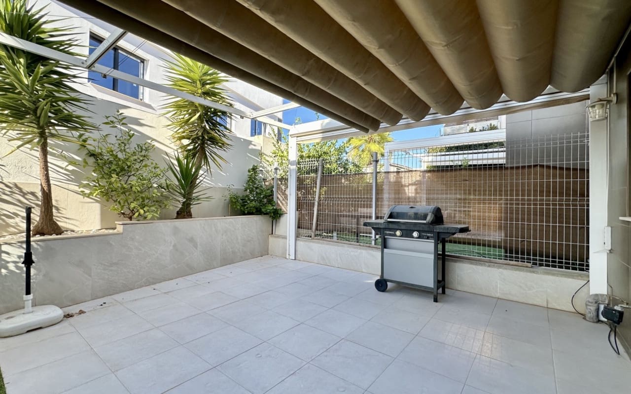 3 soveværelse Villa til salg i Orihuela Costa med swimmingpool - € 389.000 (Ref: 9421556)