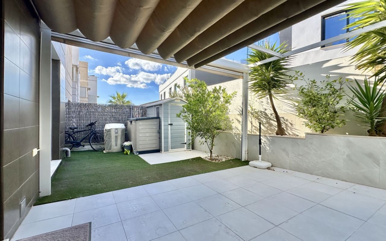 3 soveværelse Villa til salg i Orihuela Costa med swimmingpool - € 389.000 (Ref: 9421556)