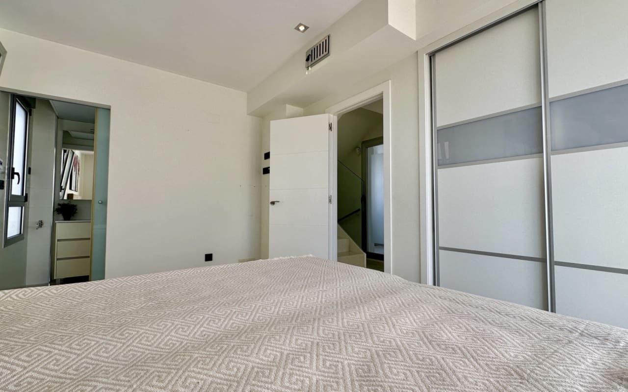 3 soveværelse Villa til salg i Orihuela Costa med swimmingpool - € 389.000 (Ref: 9421556)