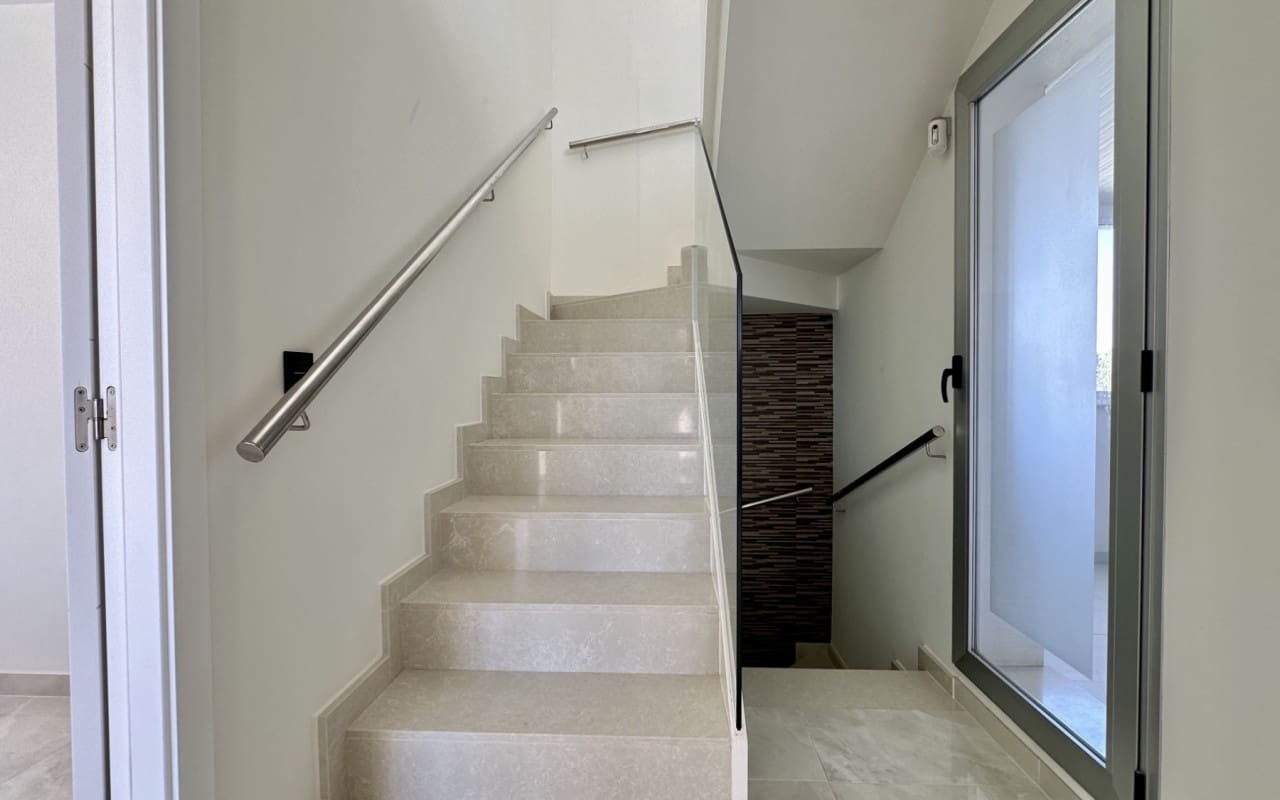 3 soveværelse Villa til salg i Orihuela Costa med swimmingpool - € 389.000 (Ref: 9421556)