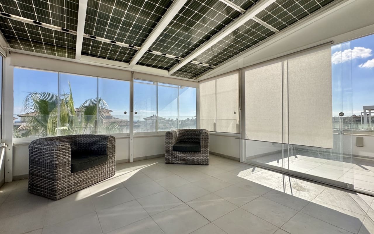 3 soveværelse Villa til salg i Orihuela Costa med swimmingpool - € 389.000 (Ref: 9421556)