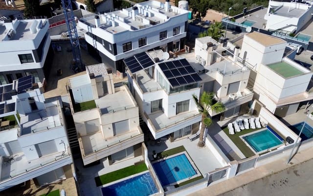 3 Zimmer Villa zu verkaufen in Lomas de Cabo Roig - Los Dolses, Orihuela mit Pool - 389.000 € (Ref: 9421556)