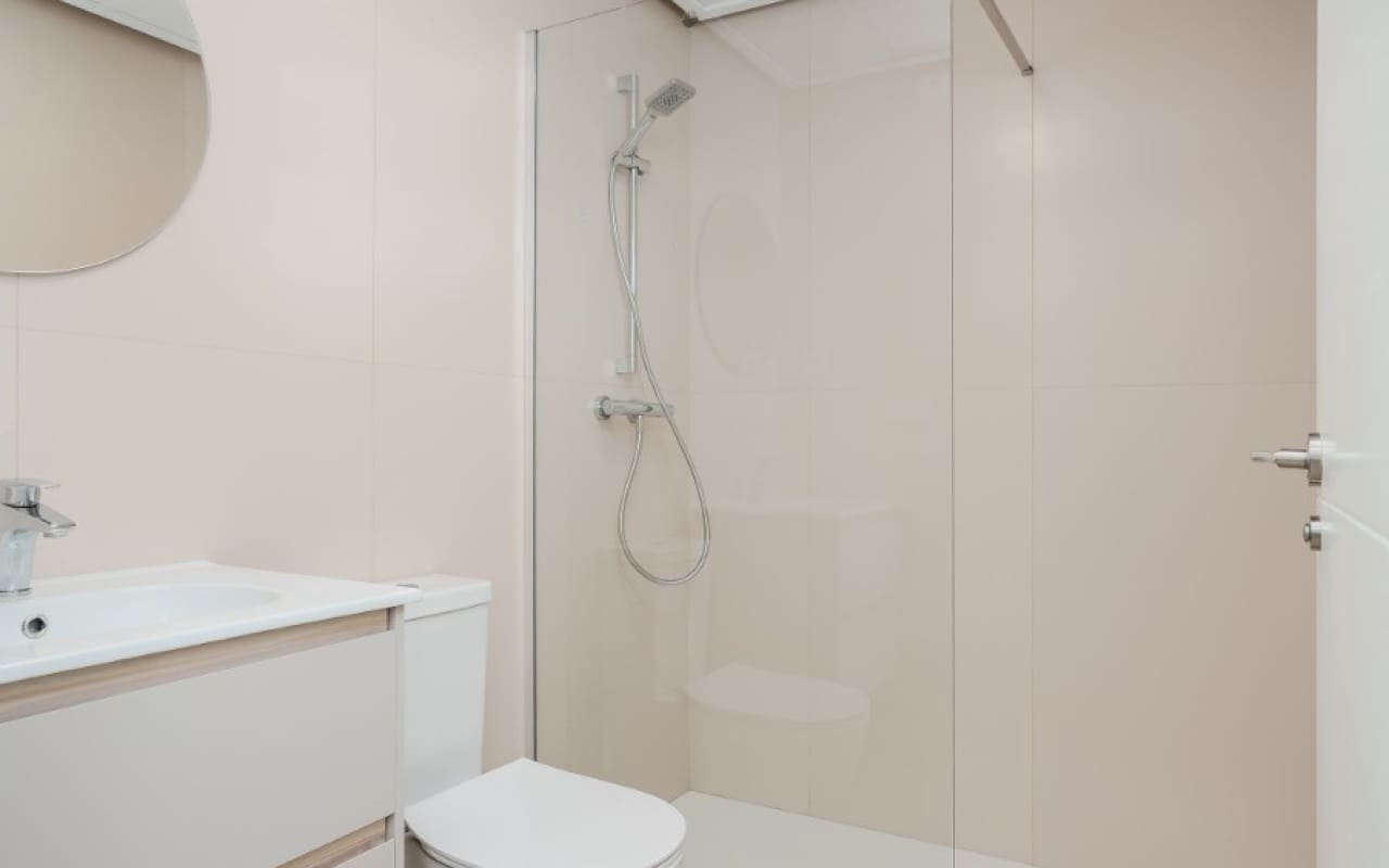 2 bedroom Apartment for sale in Playa Flamenca with pool - € 380,000 (Ref: 9421559)