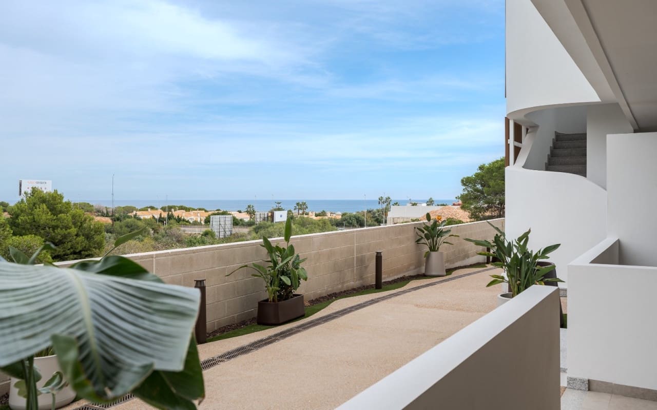 2 bedroom Apartment for sale in Playa Flamenca with pool - € 380,000 (Ref: 9421559)