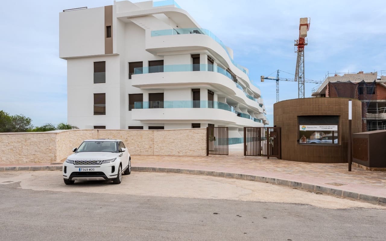 2 bedroom Apartment for sale in Playa Flamenca with pool - € 380,000 (Ref: 9421559)