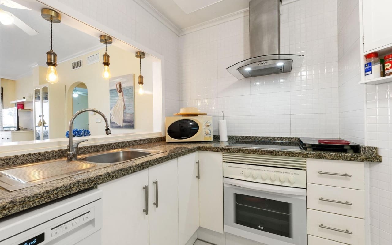 2 sypialnia Apartament przy plaży na sprzedaż w Campoamor z basenem - 279 000 € (Ref: 9426387)