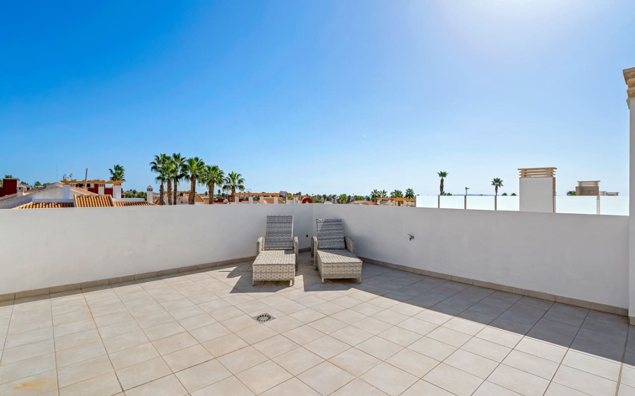 3 soverom Hus til salgs i Dona Pepa med svømmebasseng - € 379 000 (Ref: 9428156)