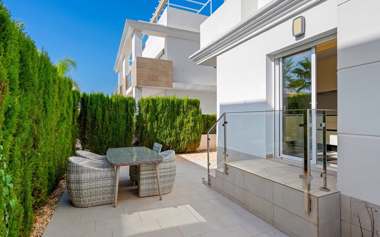 3 soverom Hus til salgs i Dona Pepa med svømmebasseng - € 379 000 (Ref: 9428156)