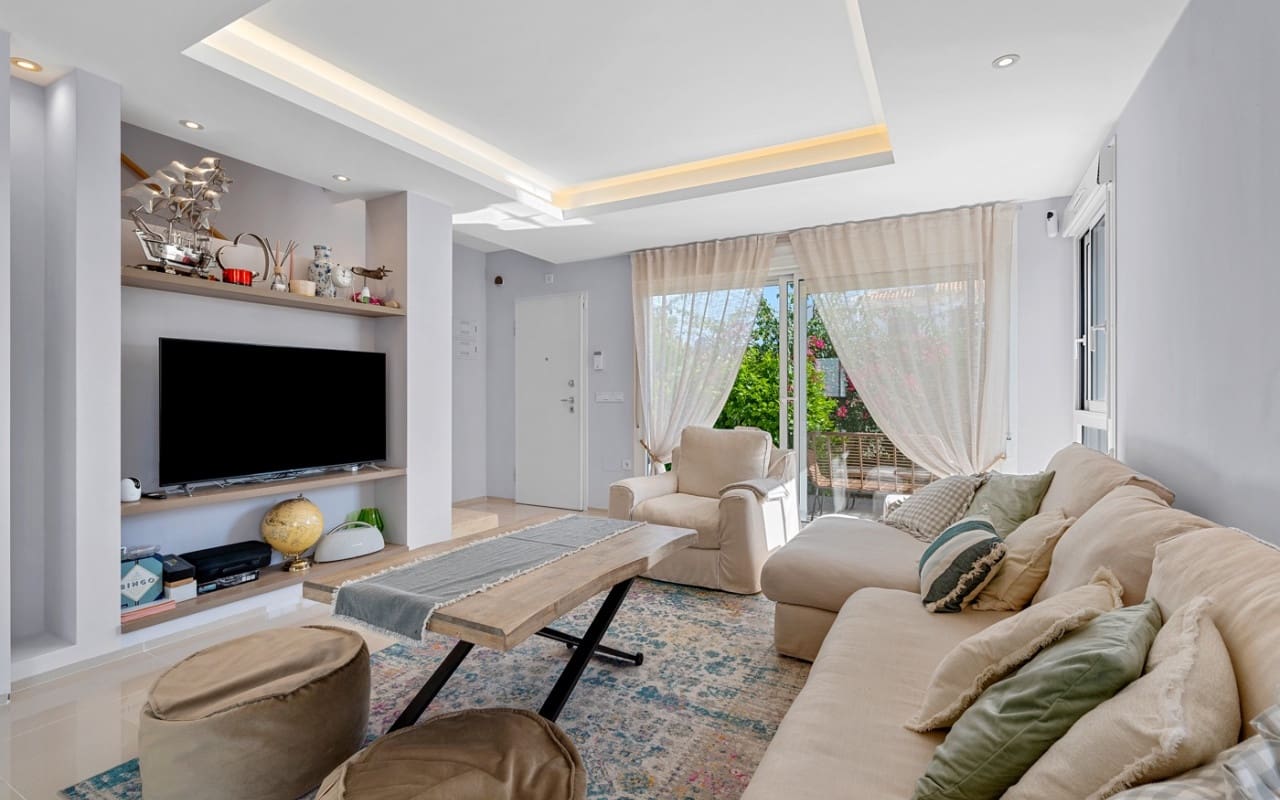 3 soverom Hus til salgs i Dona Pepa med svømmebasseng - € 379 000 (Ref: 9428156)