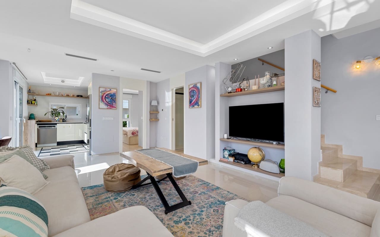 3 soverom Hus til salgs i Dona Pepa med svømmebasseng - € 379 000 (Ref: 9428156)