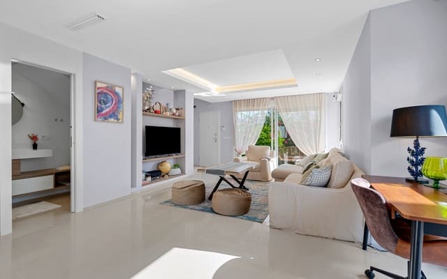 3 bedroom Townhouse for sale in Doña Pepa, Rojales with pool - € 379,000 (Ref: 9428156)