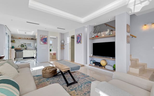 3 bedroom Townhouse for sale in Doña Pepa, Rojales with pool - € 379,000 (Ref: 9428156)