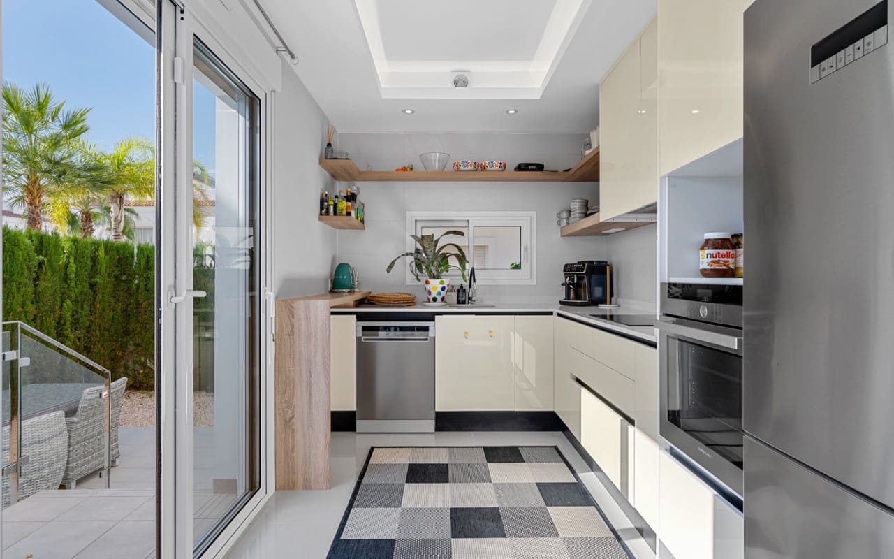 3 soverom Hus til salgs i Dona Pepa med svømmebasseng - € 379 000 (Ref: 9428156)