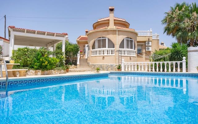 3 soveværelse Villa til salg i Ciudad Quesada, Rojales med swimmingpool - € 379.950 (Ref: 9428158)