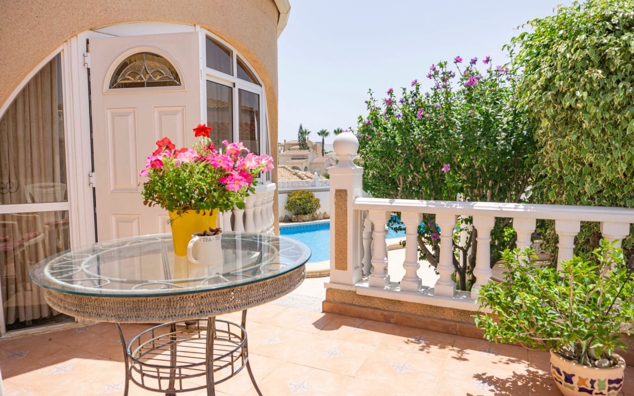 3 soveværelse Villa til salg i Ciudad Quesada med swimmingpool - € 379.950 (Ref: 9428158)