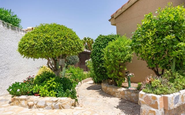 3 soveværelse Villa til salg i Ciudad Quesada, Rojales med swimmingpool - € 379.950 (Ref: 9428158)