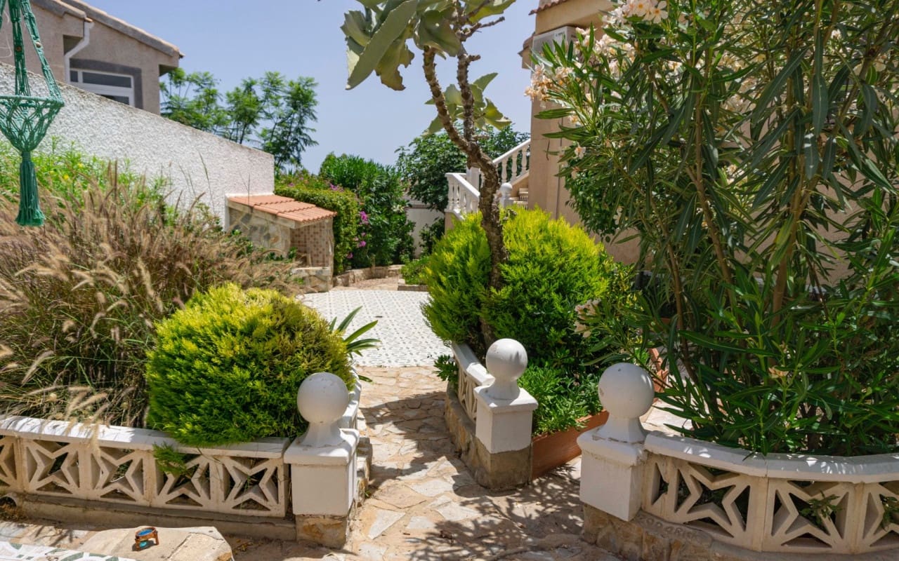 3 soveværelse Villa til salg i Ciudad Quesada med swimmingpool - € 379.950 (Ref: 9428158)