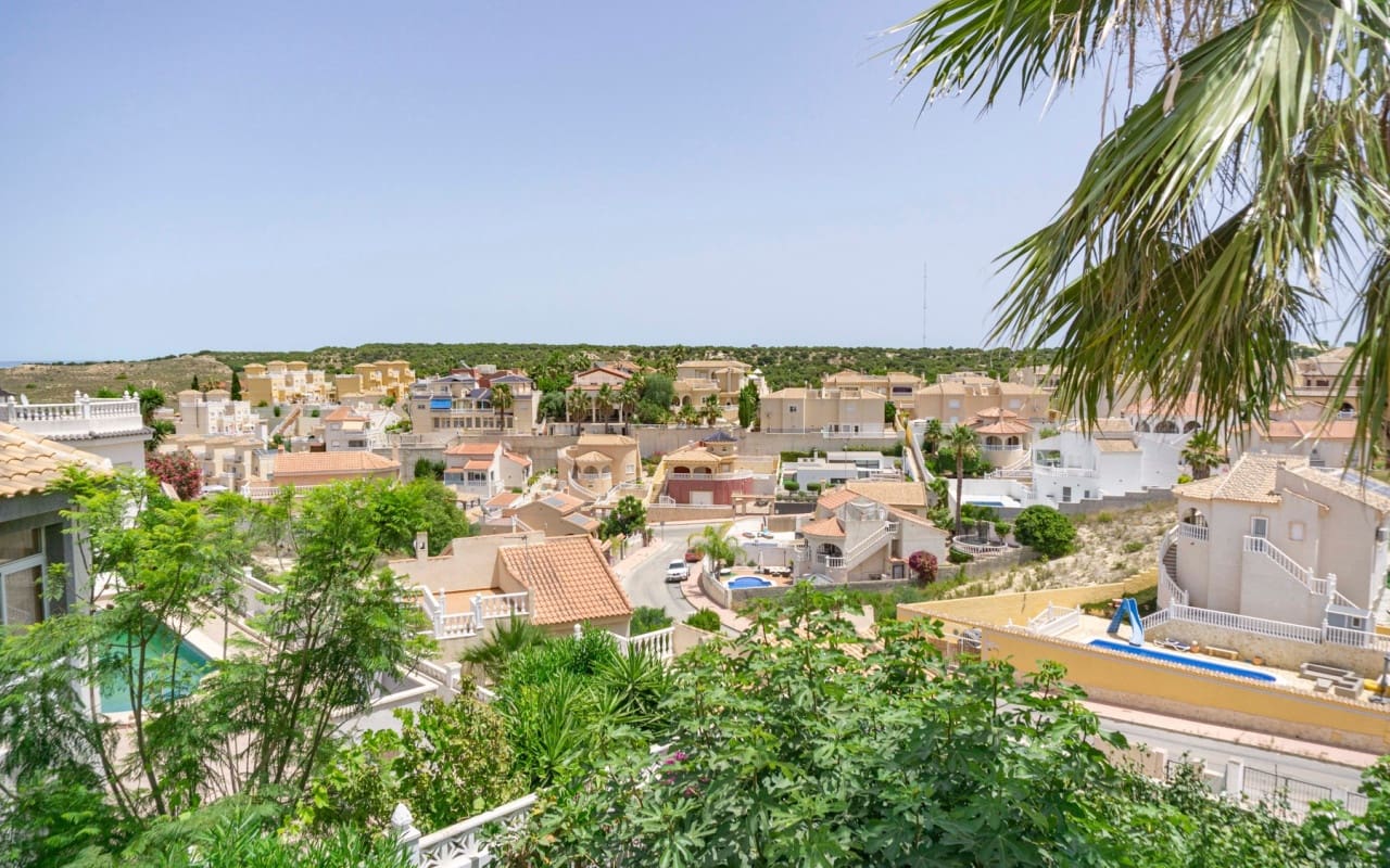 3 soveværelse Villa til salg i Ciudad Quesada med swimmingpool - € 379.950 (Ref: 9428158)