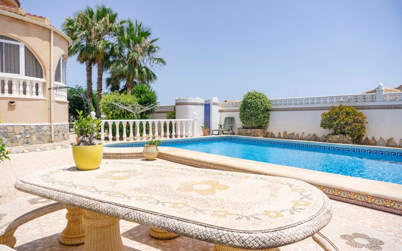 3 soveværelse Villa til salg i Ciudad Quesada med swimmingpool - € 379.950 (Ref: 9428158)