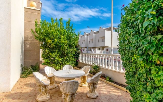 4 bedroom Townhouse for sale in Aguas Nuevas, Torrevieja with pool - € 259,000 (Ref: 9428159)