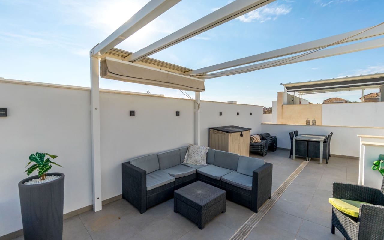 3 sypialnia Dom na sprzedaż w Villamartin z basenem - 325 000 € (Ref: 9428160)