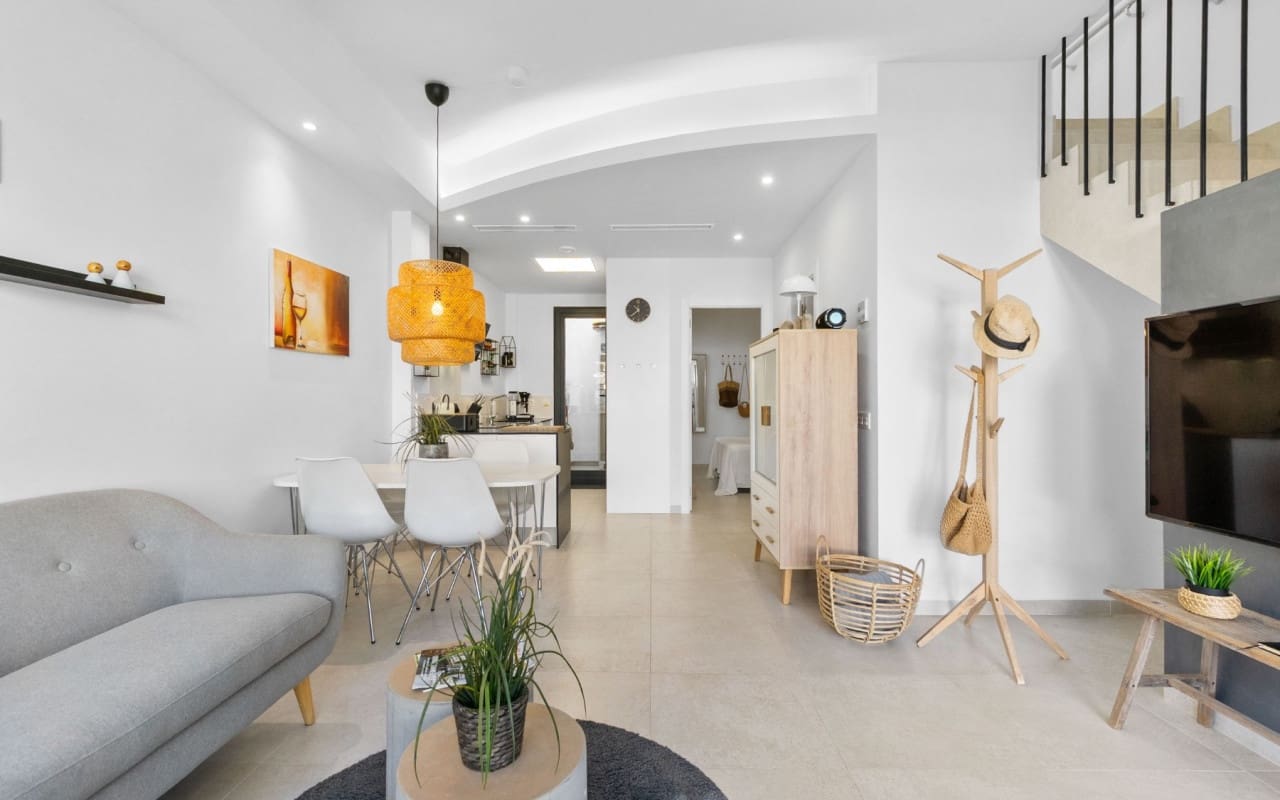 3 sypialnia Dom na sprzedaż w Villamartin z basenem - 325 000 € (Ref: 9428160)