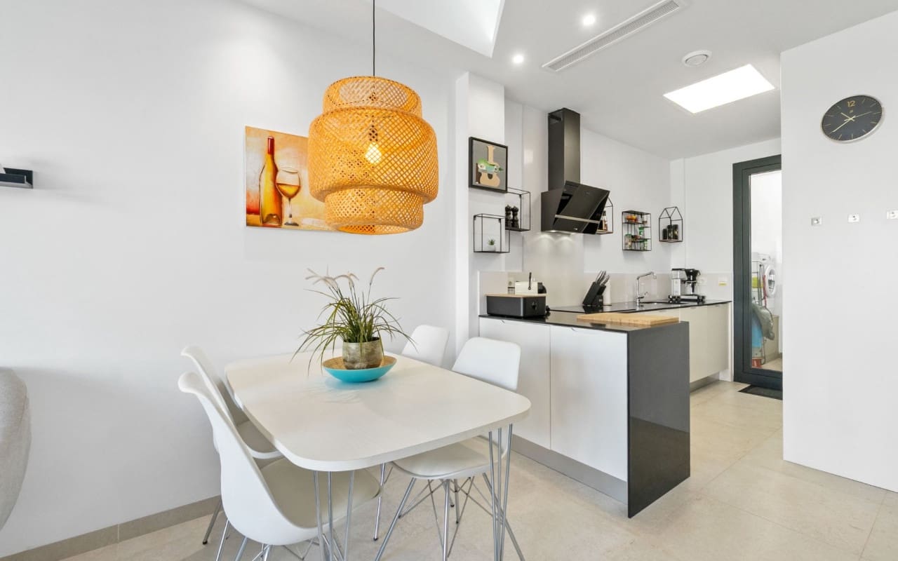 3 sypialnia Dom na sprzedaż w Villamartin z basenem - 325 000 € (Ref: 9428160)