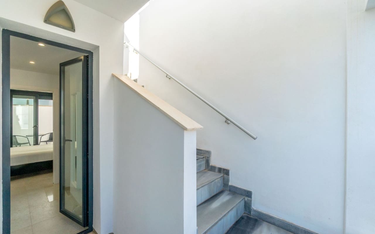 3 sypialnia Dom na sprzedaż w Villamartin z basenem - 325 000 € (Ref: 9428160)