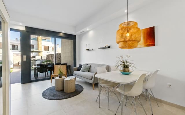 3 soveværelse Byhus til salg i Villamartin, Orihuela med swimmingpool - € 325.000 (Ref: 9428160)