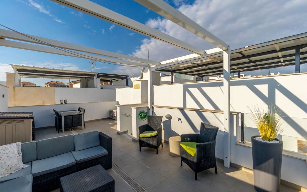 3 sypialnia Dom na sprzedaż w Villamartin z basenem - 325 000 € (Ref: 9428160)