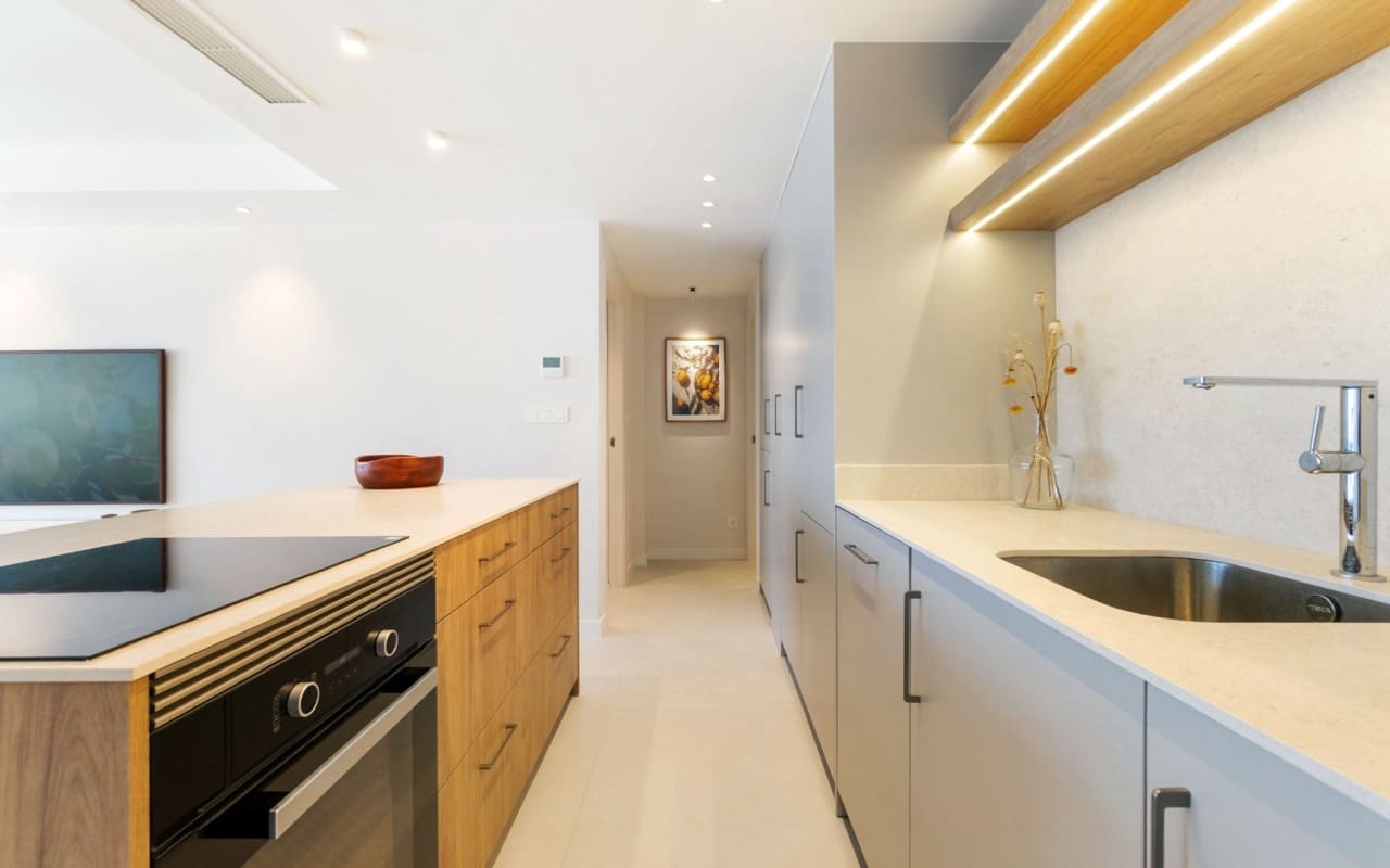 3 soveværelse Strandlejlighed til salg i Torrevieja med swimmingpool - € 359.000 (Ref: 9428164)