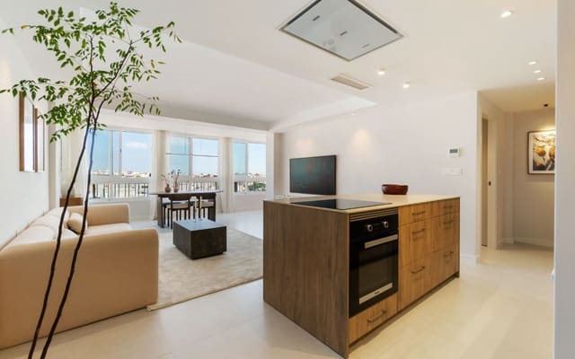 3 bedroom Beach Apartment for sale in Playa del Acequión, Torrevieja with pool - € 359,000 (Ref: 9428164)