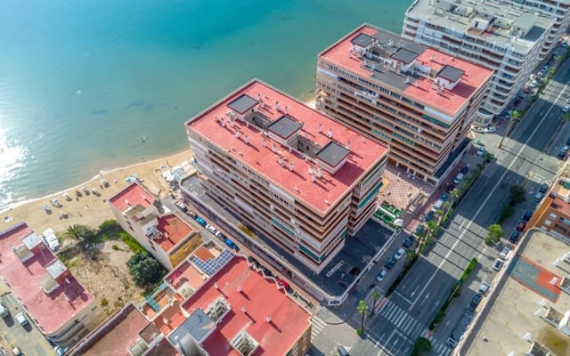 3 bedroom Beach Apartment for sale in Playa del Acequión, Torrevieja with pool - € 359,000 (Ref: 9428164)