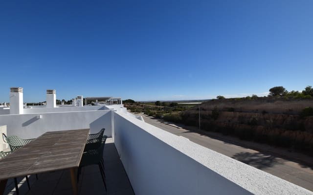 2 bedroom Penthouse for sale in Entre Naranjos, Orihuela with pool - € 240,000 (Ref: 9428166)