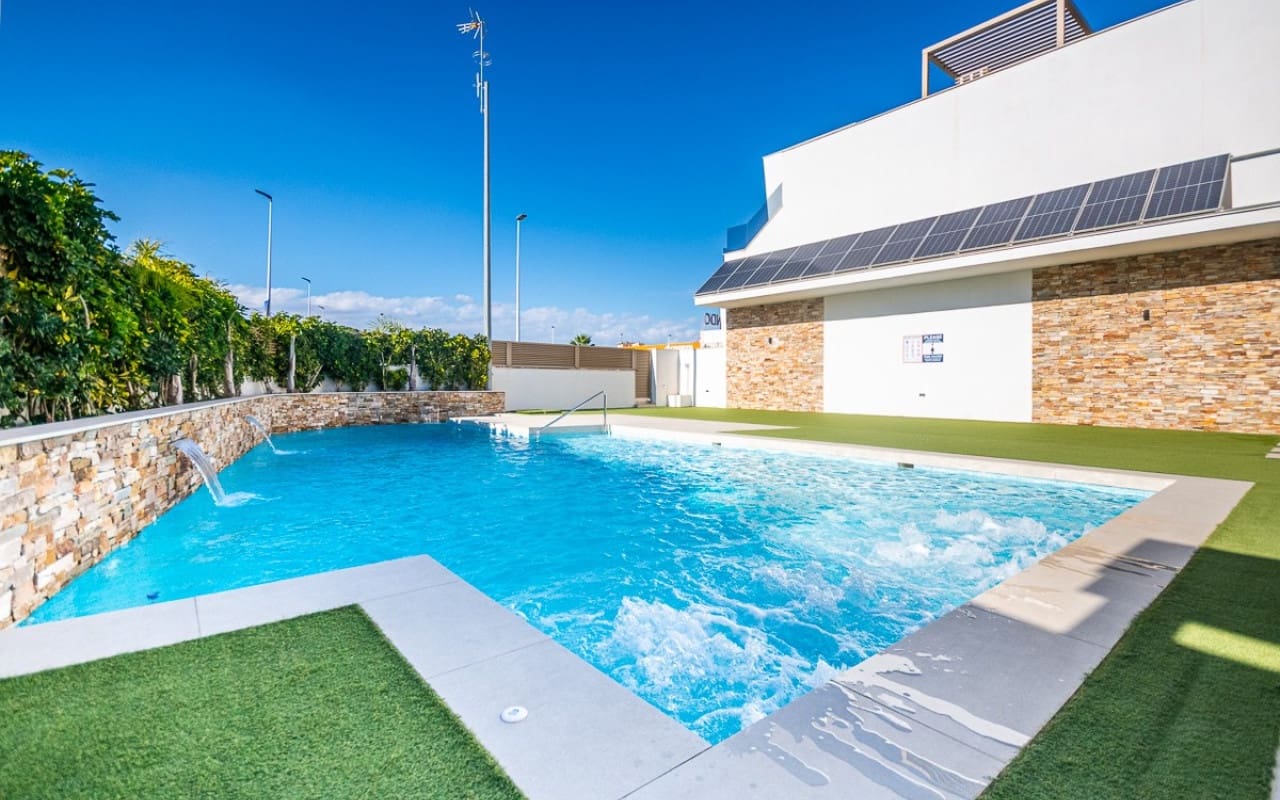 3 bedroom Bungalow for sale in San Pedro del Pinatar with pool - € 289,000 (Ref: 9438622)