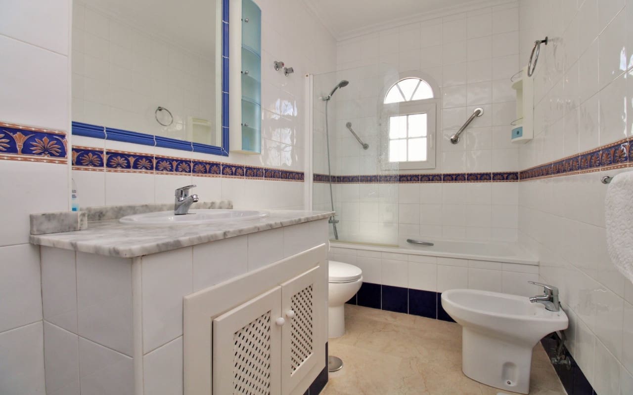 2 chambre Maison de Ville à vendre à Villamartin avec piscine - 244 990 € (Ref: 9444756)