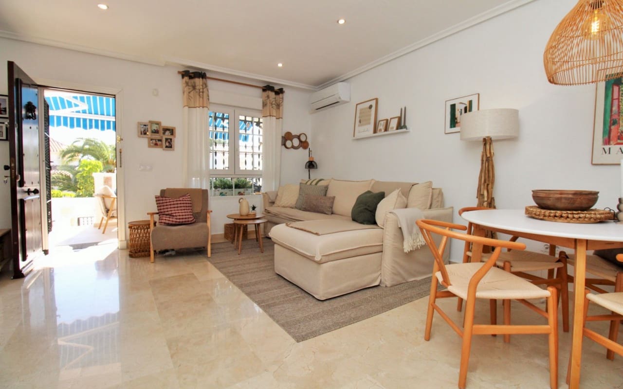 2 chambre Maison de Ville à vendre à Villamartin avec piscine - 244 990 € (Ref: 9444756)